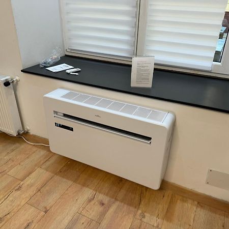 New Loft Style Appartman In The Heart Of The City Будапеща Екстериор снимка